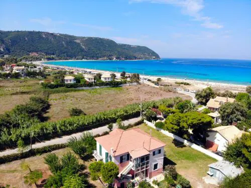 Giorgos House