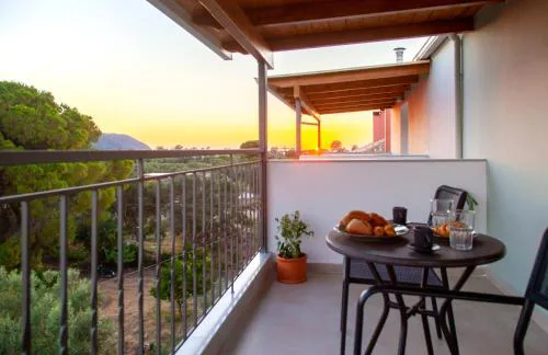 Kamari Luxury Apartment