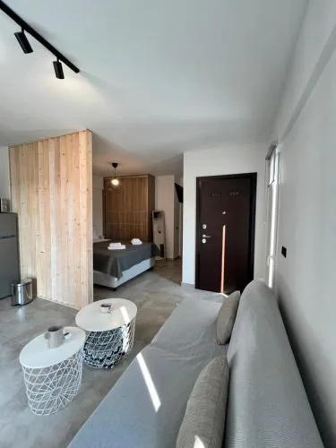 Phils Apartments II