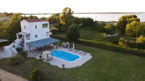 Seaview Villa Aris with private pool by Lefkadastay
