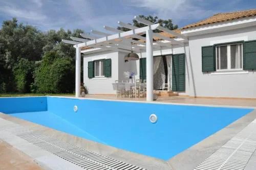 Villa Erietta & Villa Ariana near Lefkas center