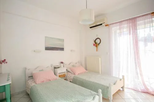 A3 - Tzitzifo Apartment