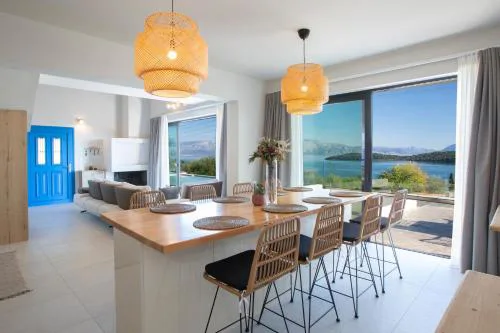 Villa Katerina-Stylish 4 bedroom villa with Sea View