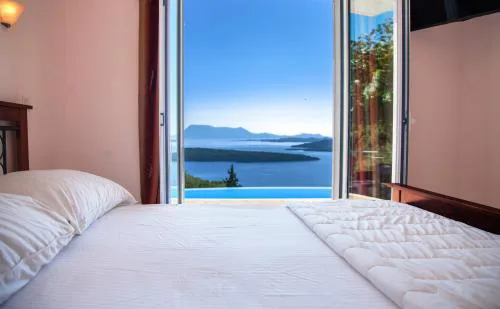 Villa Samsel - amazing seaviews, infinity pool, privacy, close to the beach