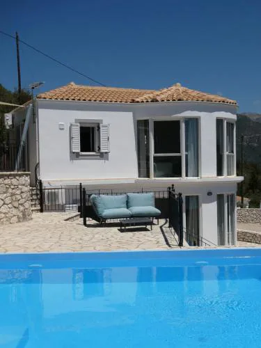 Villa Petros, Vassiliki, Lefkada - 3 bedrooms, pool, stunning views