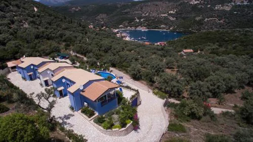 Villas Amantea- four villas with big pool and infinity pool