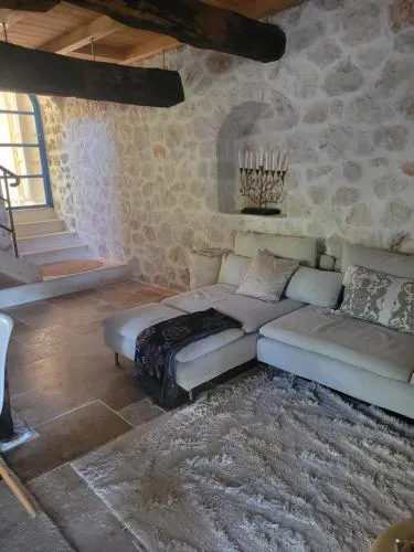 Villa Bakola