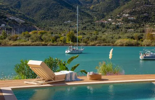 Villa Unalome Seafront Luxury