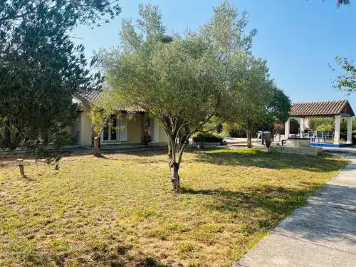 Danielle cottage