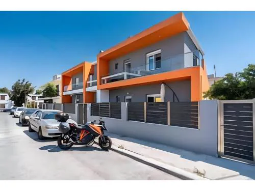 Evan Suites Rhodes