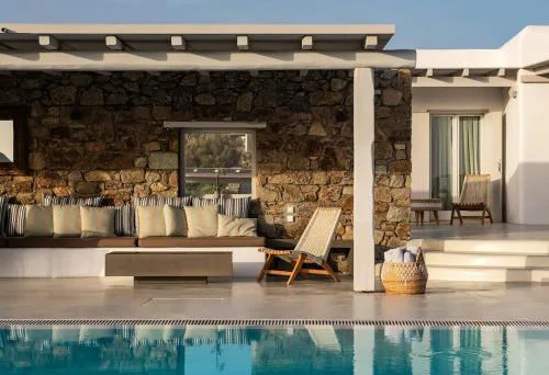 Luxury 6 Bed Villa with Sea Views and Pool