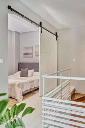Old Town Luxury Velvet Apartment