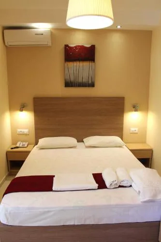 Philoxenia Hotel & Studios