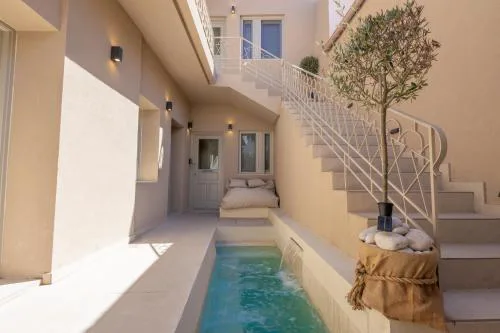 Private Villa Two Seperate Homes and Jacuzzi Retreat