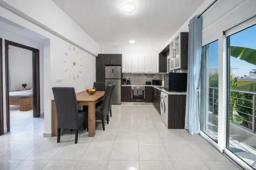 Rhodes Center 2-Bedroom Apartment