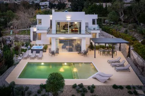 Vista by Del Sol Villa
