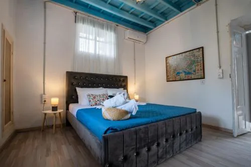 Xenofon Traditional Rooms