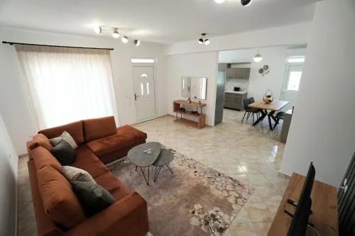 Anna's Apartments