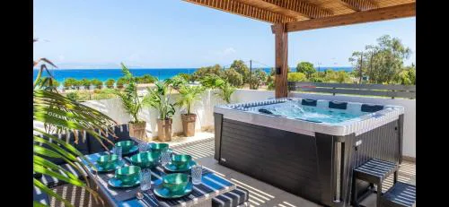ODYSSEA Top View & Hot Jacuzzi Front Beach