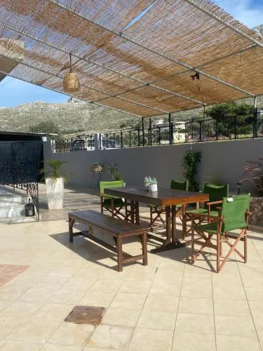 Kasteli Cozy House