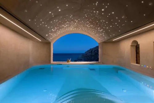 Stone Luxury Suites - Adults Only