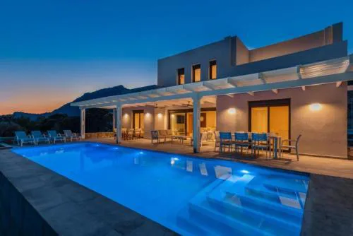 Solis Lindos Villa