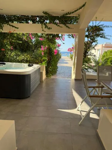 Amaryllis Beach House