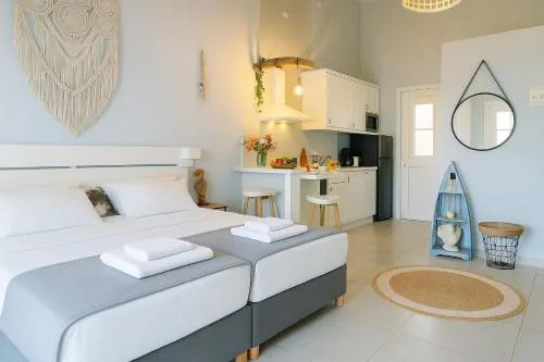 Boho Sisi Retreat - Poolside Oasis