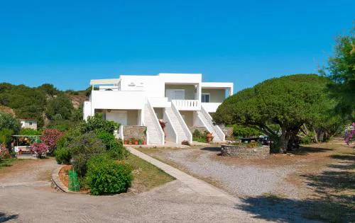 Tselios Apartments & Studios
