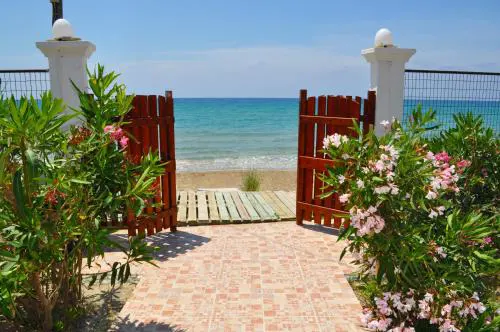Beachfront Vacation Home eftichia