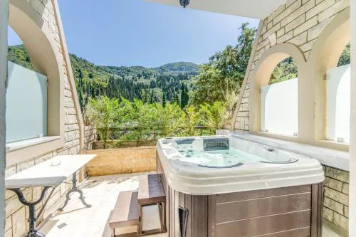Doliva Studio John private jacuzzi