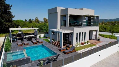 Mamica Luxury Villa