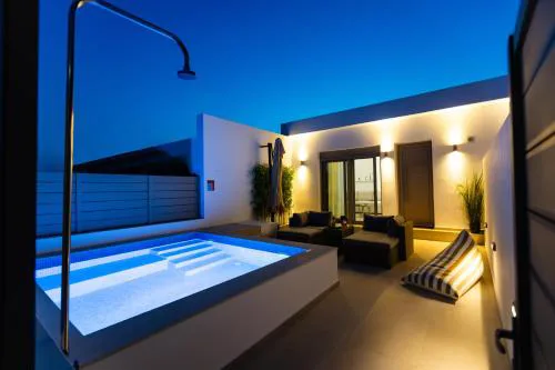 BLU Faflagkos Bay Luxury Suites