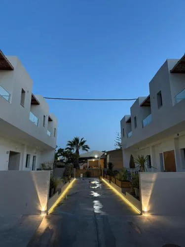 Nikolas Apartments