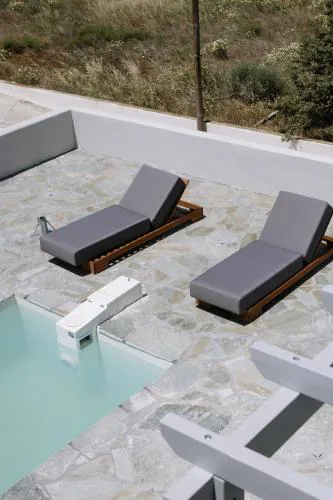 Villa Finest with Private Pool & Hot Tub at Mikri Vigla