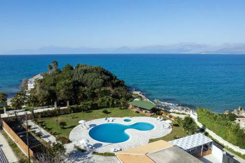 Villa Aurora Blue with private pool - just tens of meters from the sea - by PosarelliVillas