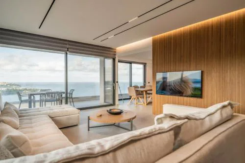 Sea View 3 BDR apt 10 min walk from the beach by Hospi Living