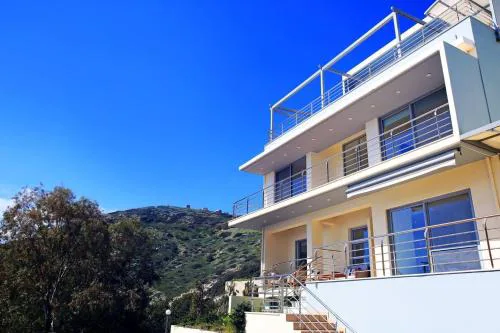 Seafront, 5star Home - 4min Walk To Private Beach