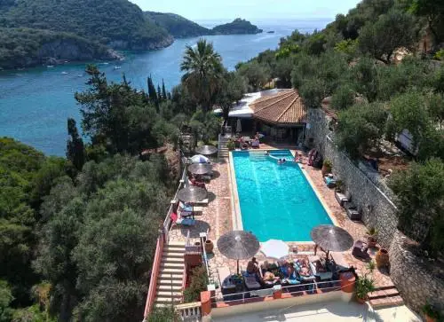 Acapulco Seaside Pool Bar and Apartments