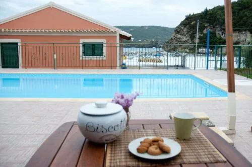 Akis Apartments