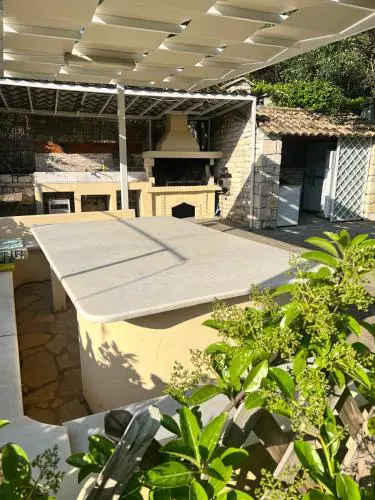 Kineri House