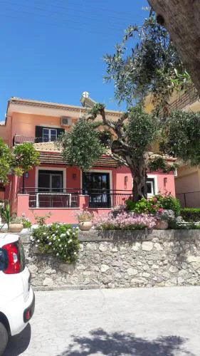 Rapanos Apartments
