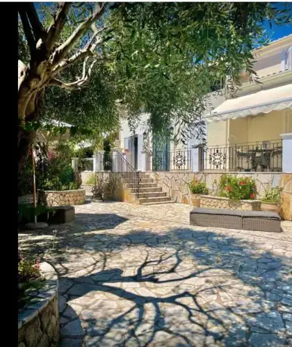 Villa Ampelaki 2