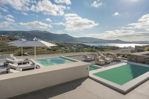 Avera Villas - Brand New with Private Pools and Outdoor Cinema