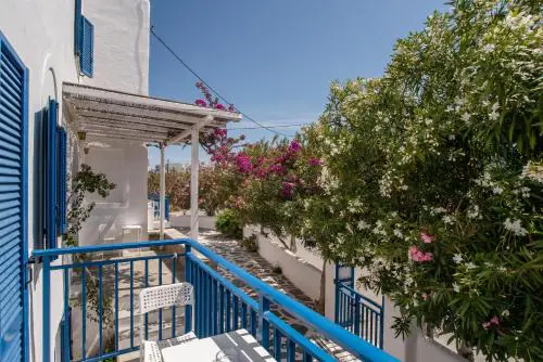 Livadia Seaside Studios 10