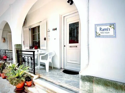 Rumi's Paros house-Port,Old town,100 doors Church in the heart of Parikia