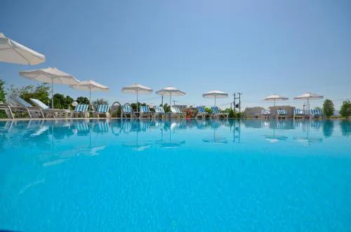 Birikos Hotel & Suites