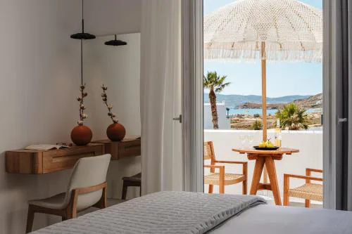 Phaistos Suites