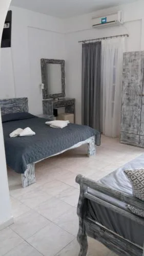 White Cycladic serenity