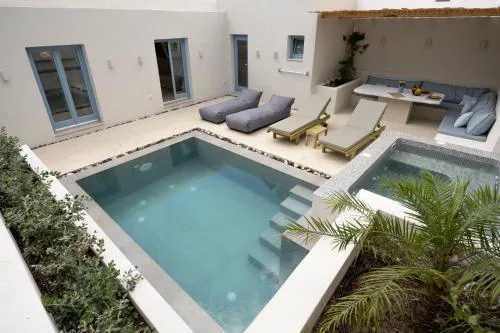 Tholaki luxury home
